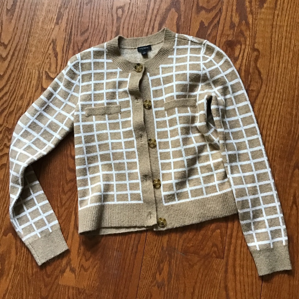 ANN TAYLOR BUTTONED CARDIGAN